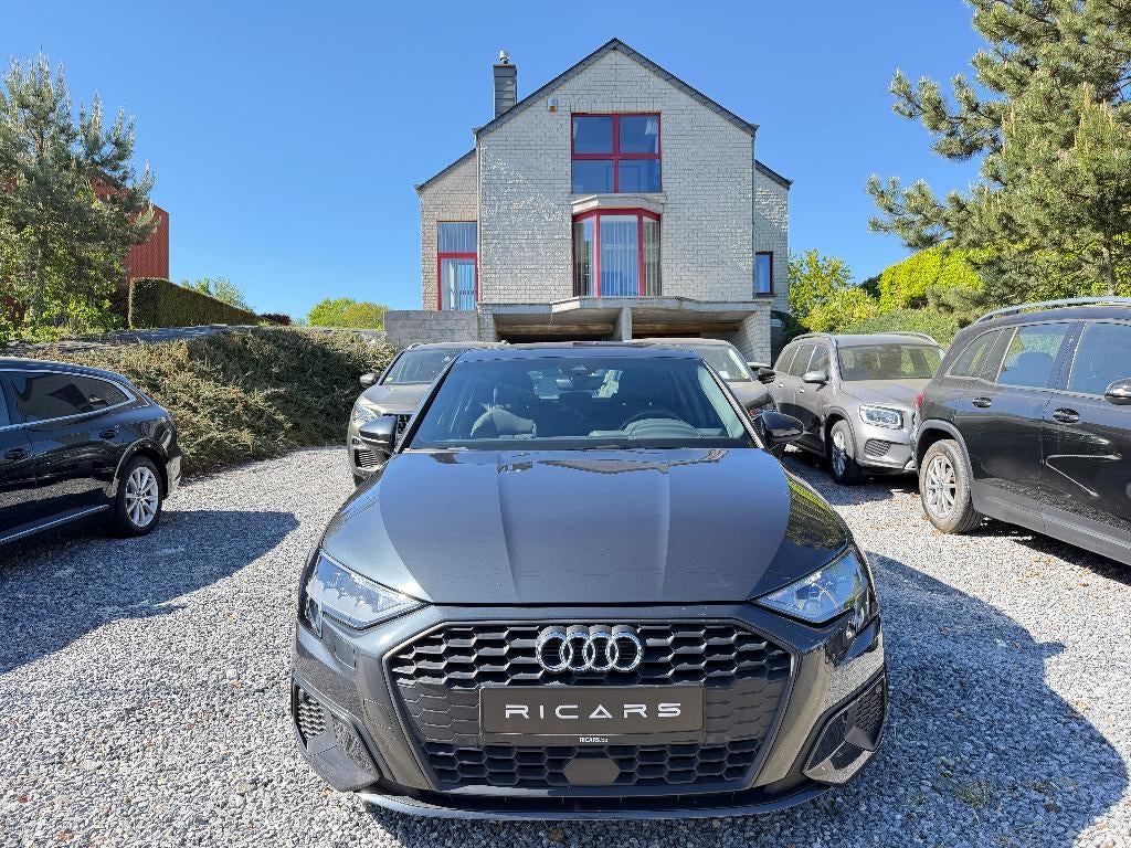 Audi A3 30TFSI MHEV S-Tronic Carplay GPS Carnet GARANTIE 1j, Testrit aan huis, Stof, 5 zetels, 5 deurs