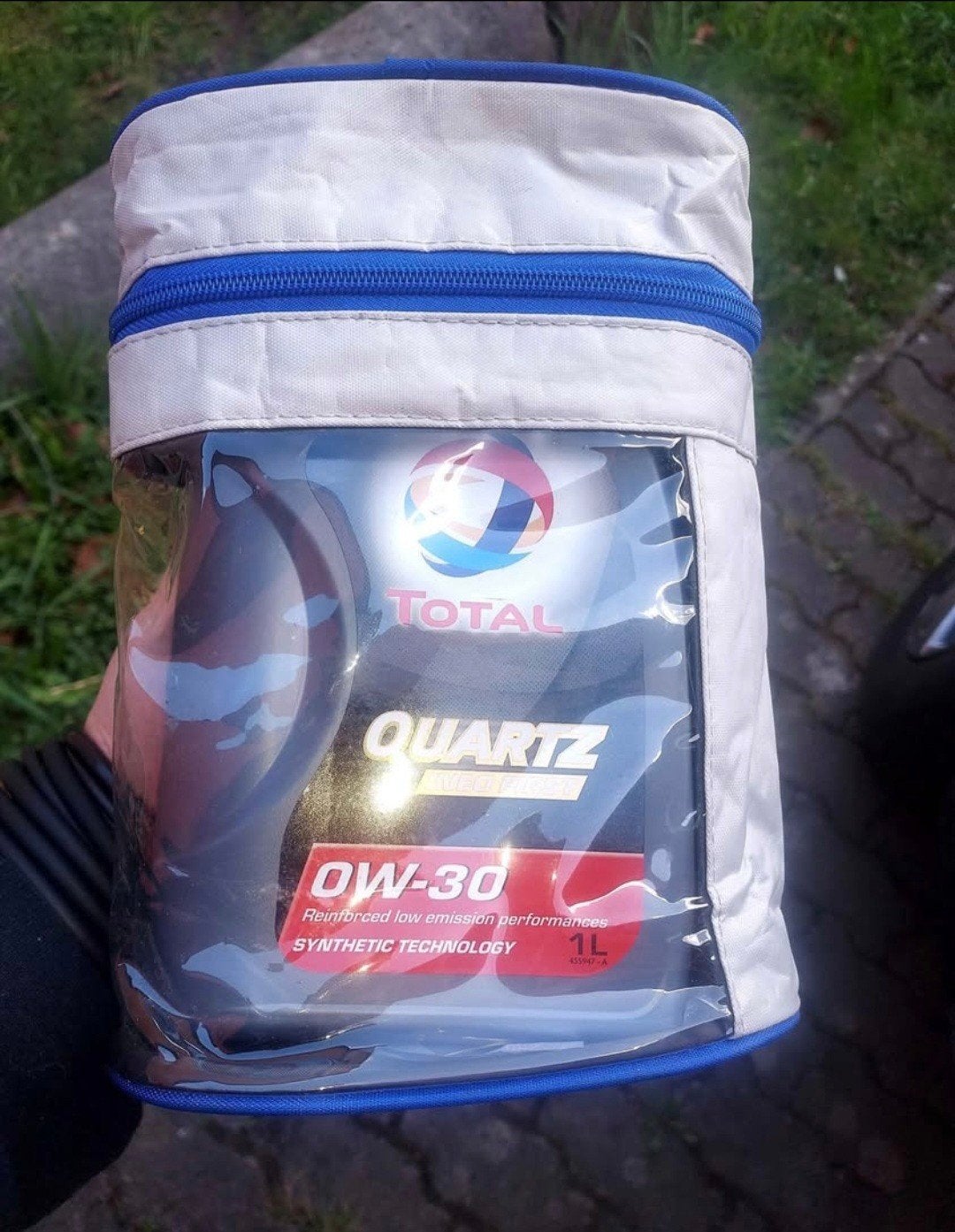 2 bouteilles d huile auto OW30, Enlèvement ou Envoi