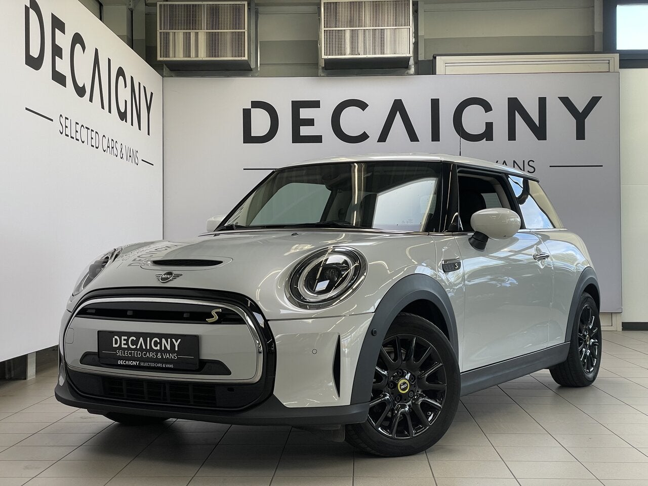 MINI Cooper SE F56 BEV LCI *Camera*Carplay, Auto's, 4 zetels, https://public.car-pass.be/vhr/0bebbfcc-ad40-4c2f-8c52-4e17df97b81b