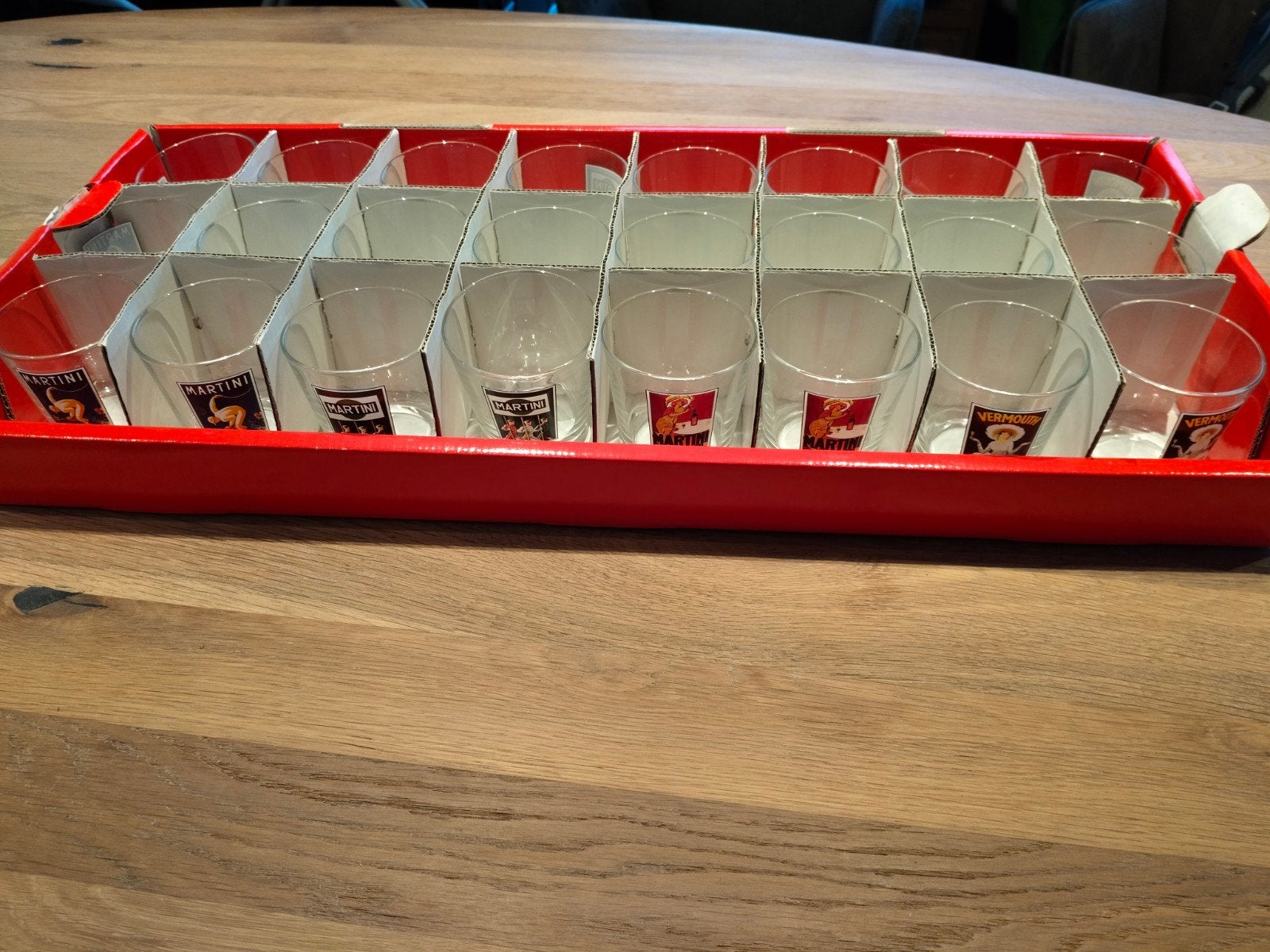 5 displays martini glazen, Ophalen