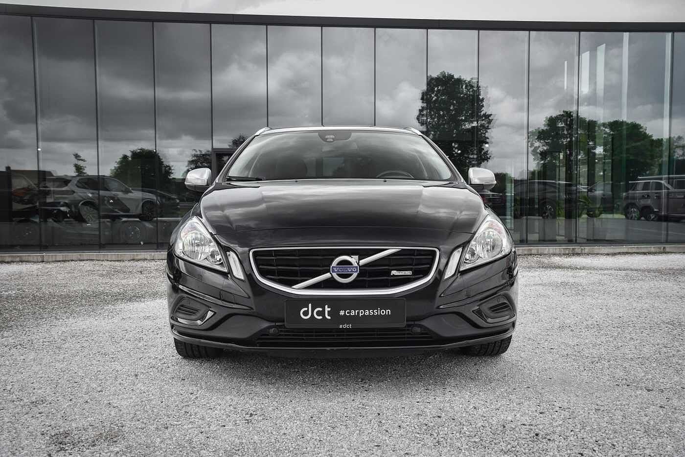 Volvo V60 1.6 D2 Powershift R Design Heated seats Cruise, Auto's, Automaat, Euro 5, Gebruikt, Zwart