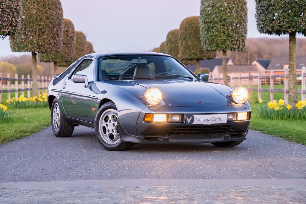 Porsche 928S Manueel - 1983, Auto's, Porsche, 4 zetels, Achterwielaandrijving, 8 cilinders, Leder