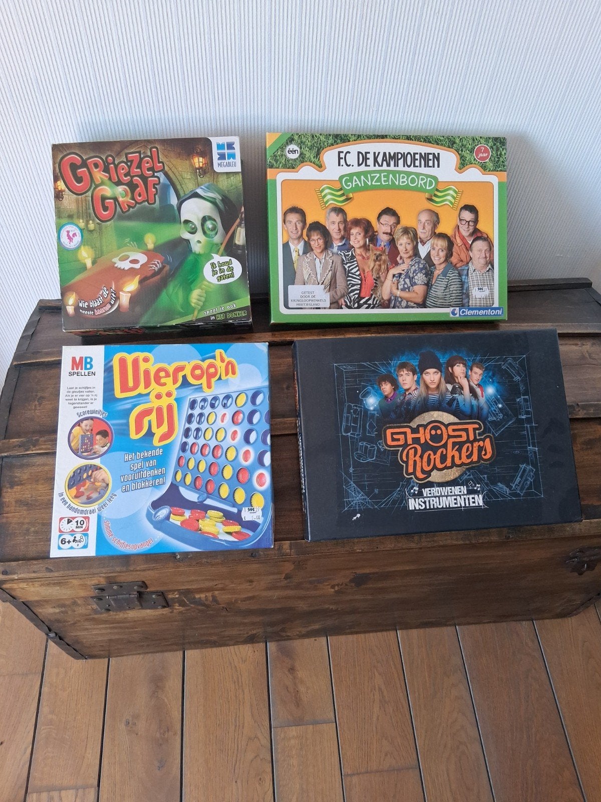 4 spelletjes voor 4 euro,, Ophalen