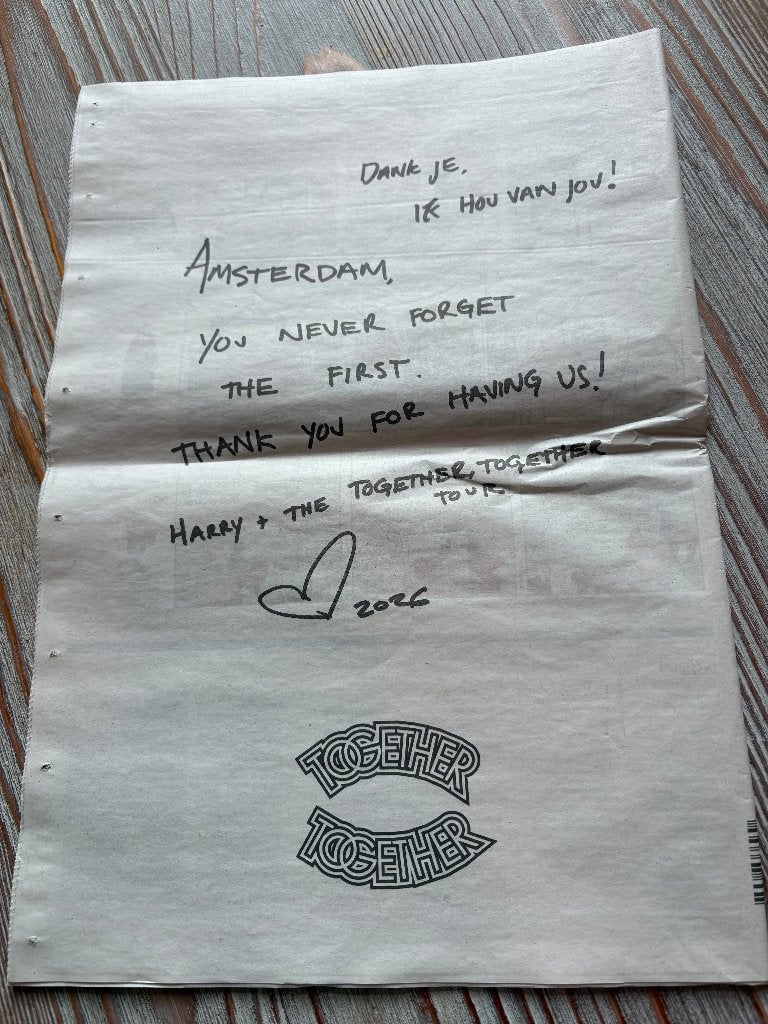 Harry Styles Bedankje in Nederlandse krant het Parool, Collections, Revues, Journaux & Coupures, Enlèvement ou Envoi, 1980 à nos jours