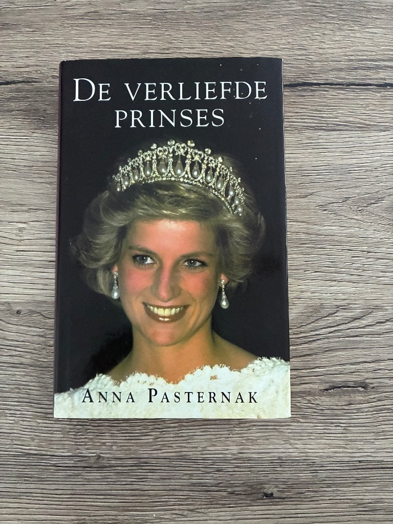 De verliefde prinses - Anna Pasternak, Boeken, Ophalen of Verzenden, Zo goed als nieuw