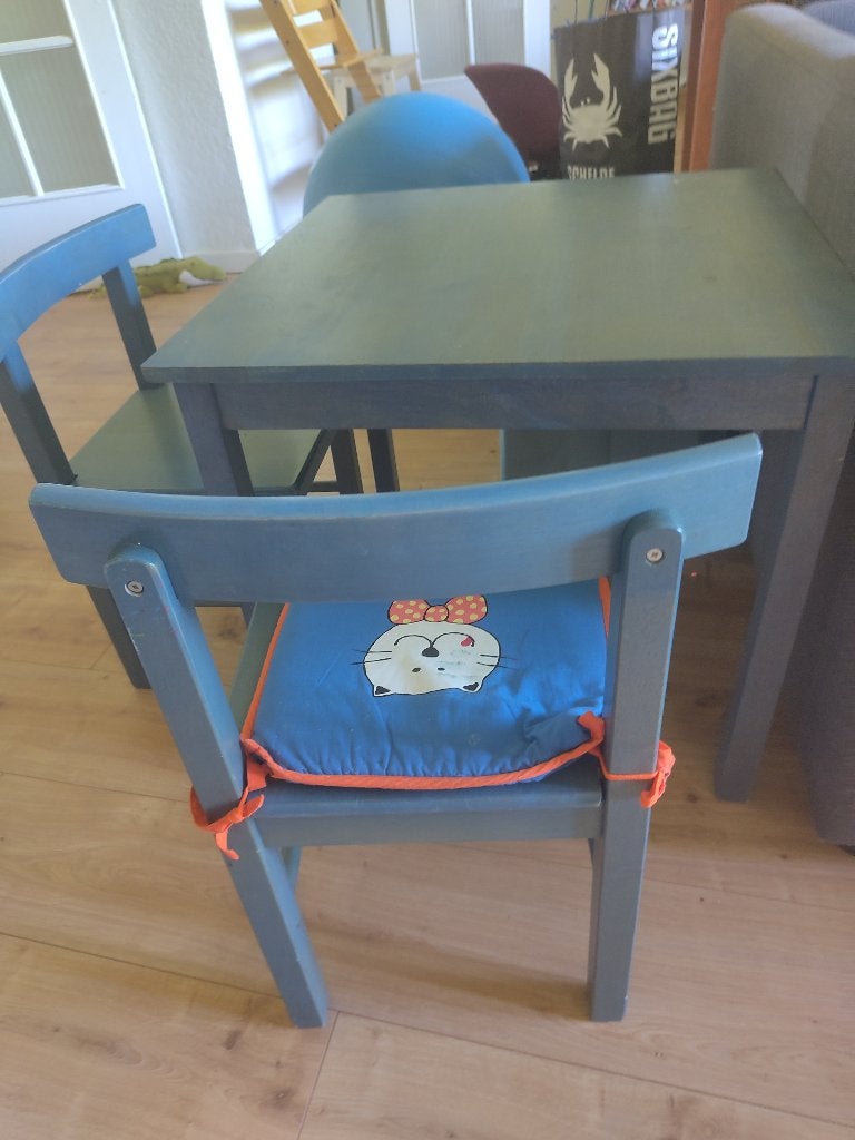 Table et 2 chaises pour enfant, Enlèvement, Chaise(s)