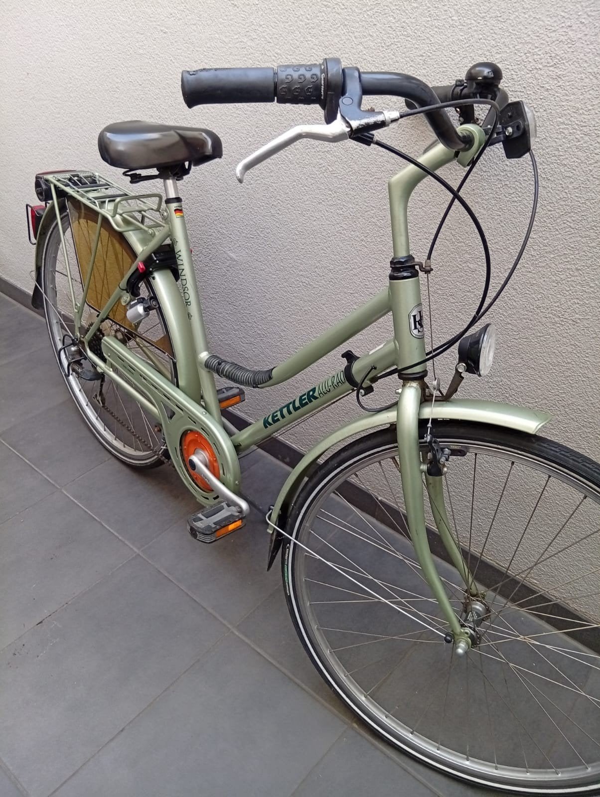 Letter damesfiets, Ophalen