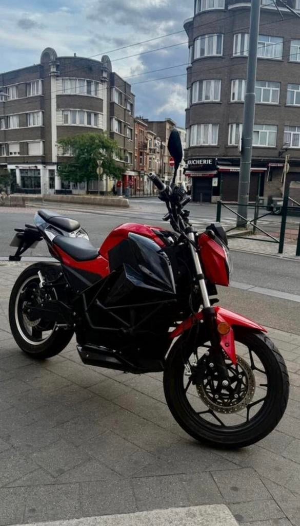Moto electrique 125, Motos, Particulier, Naked bike, Automatique