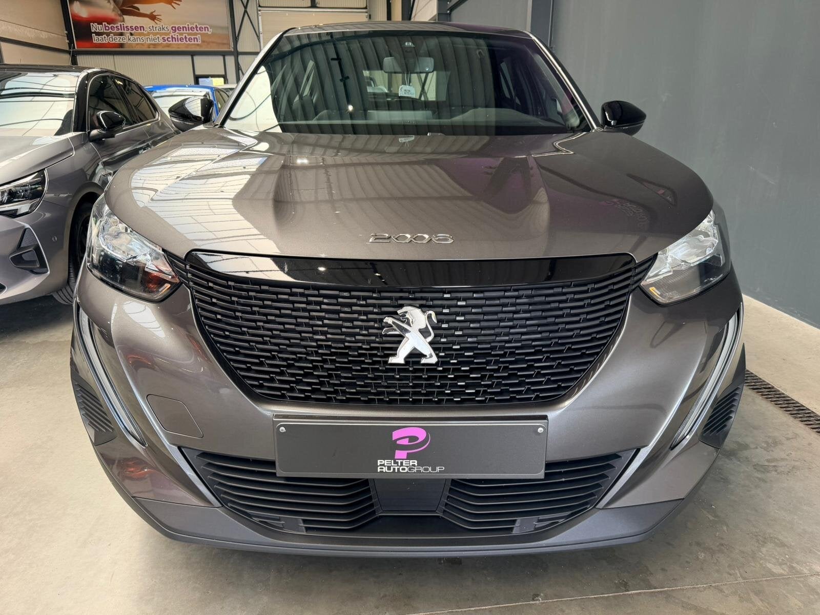 Peugeot 2008 1.2 PureTech GPS Camera 44.000km!, Autos, Peugeot, 0 kg, Argent ou Gris, Achat, Euro 6