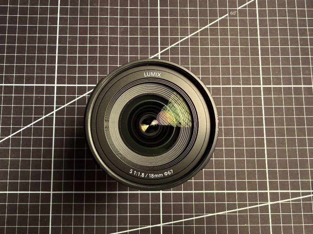 Lumix 18mm f1.8 L-mount, Audio, Tv en Foto, Foto | Lenzen en Objectieven, Ophalen, Zo goed als nieuw, L-mount, Accessoires