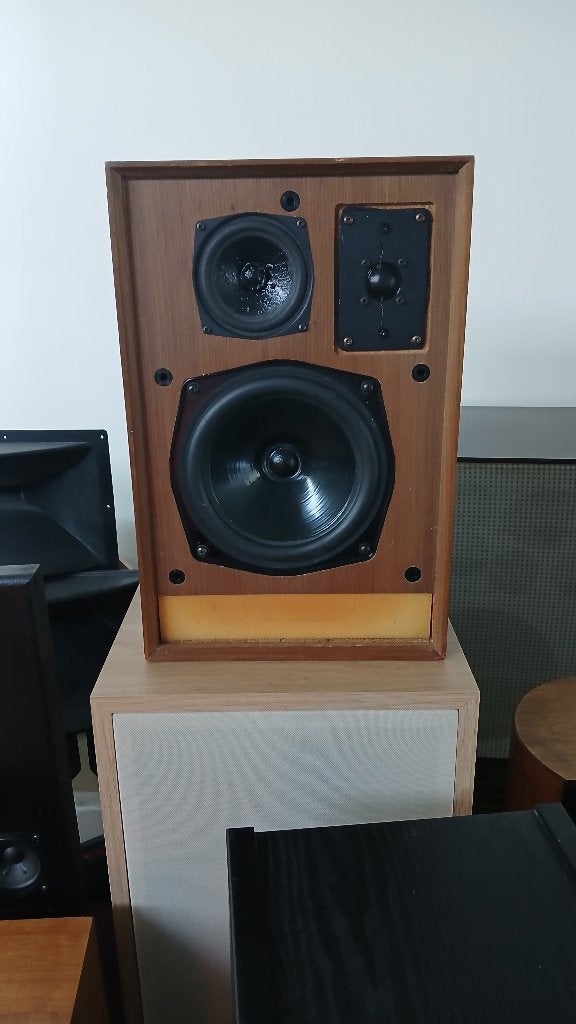 IMF compact 40 luidsprekers, Audio, Tv en Foto, Luidsprekerboxen, Stereo speakers, Gebruikt, 60 tot 120 watt, Ophalen