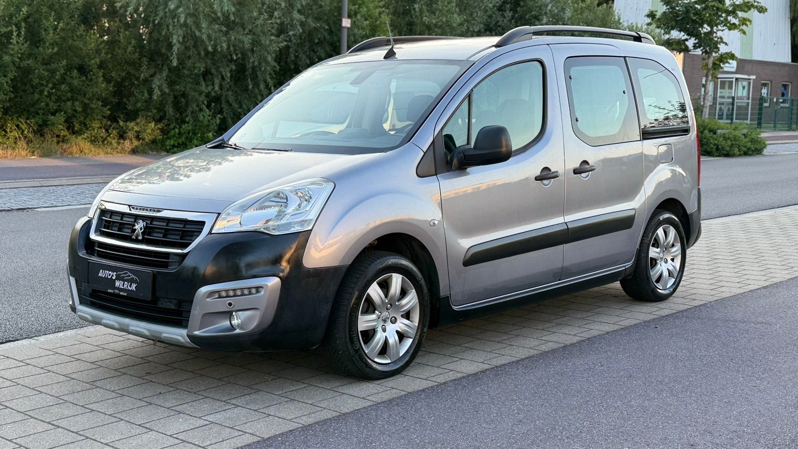 Peugeot Partner Tepee/1.2 Benzine/119.000 km/Garantie, Auto's, Peugeot, Voorwielaandrijving, Bedrijf, 119 g/km, 81 kW