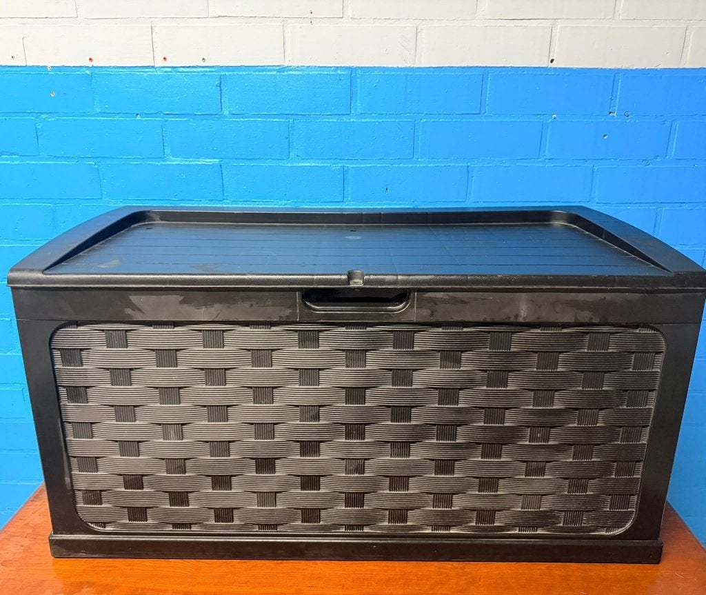 Grote zwarte kunstof opbergbox met deksel, Tuin en Terras, Ophalen, Zo goed als nieuw