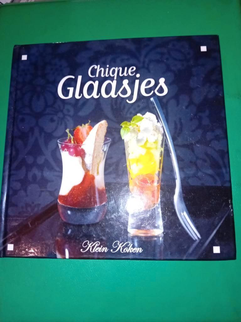 boek chique glaasjes, Boeken, Ophalen of Verzenden, Zo goed als nieuw, Europa, Voorgerechten en Soepen