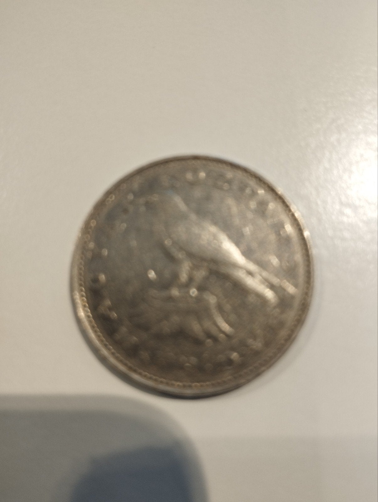 een vreemde munt land Hongarije kleur zilver kleur, Postzegels en Munten, Ophalen, Hongarije, Zilver