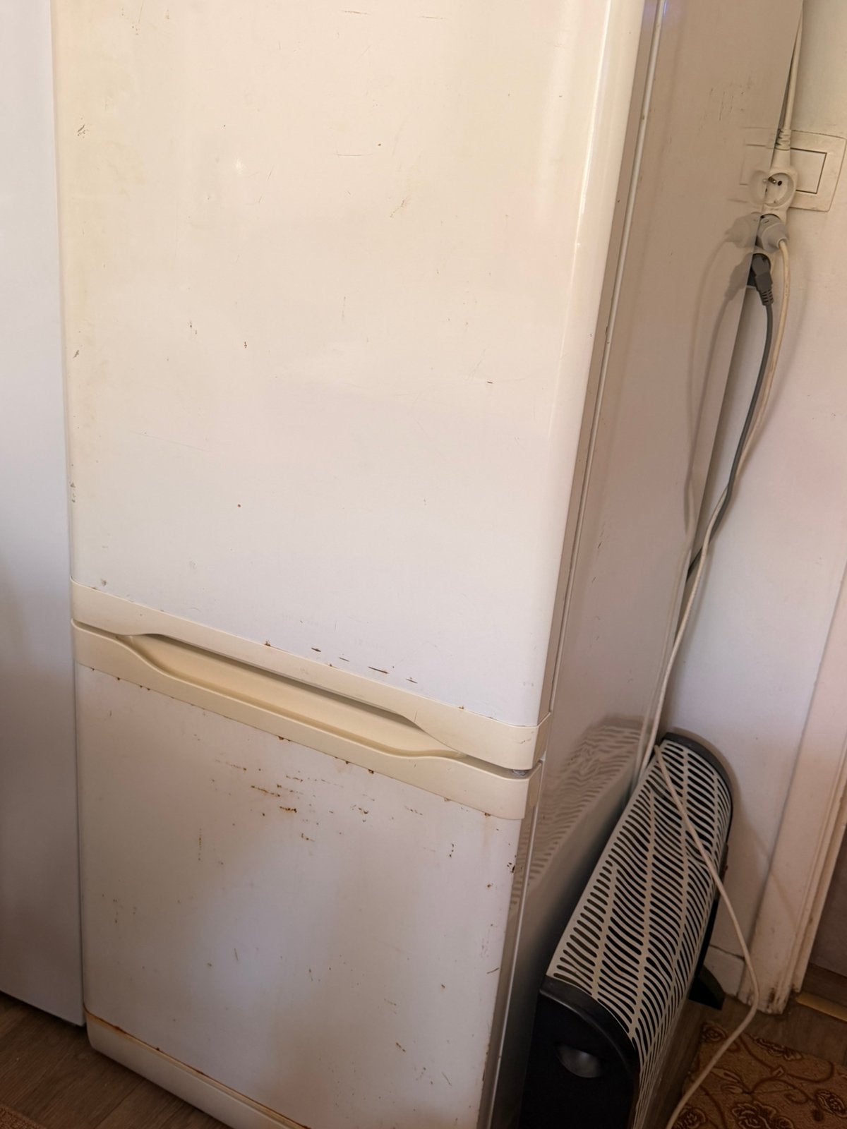 Réfrigérateur, Utilisé, 45 à 60 cm, 150 à 200 litres, Avec congélateur séparé