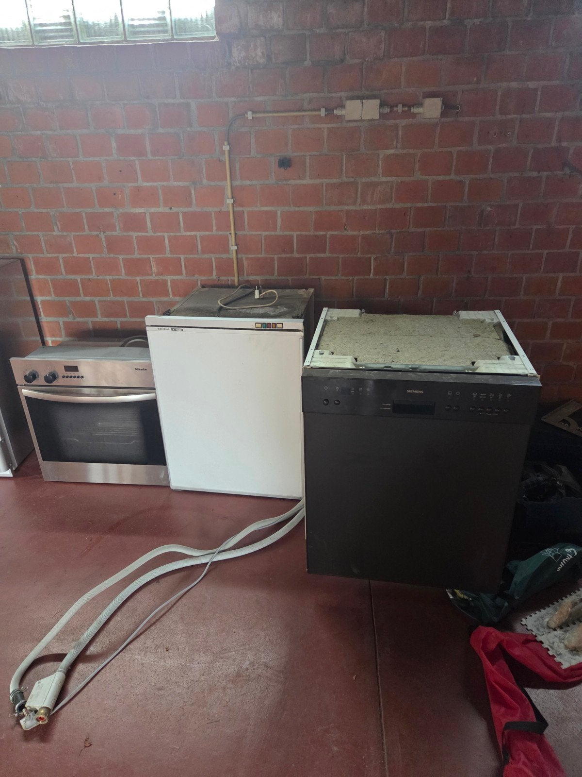 GRATIS ELEKTRISCH APPARAAT, Enlèvement