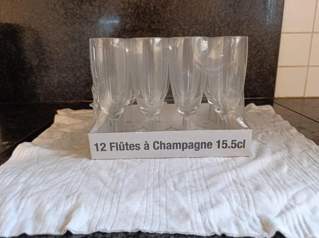 12 nouvelles coupes à champagne, jamais utilisées, Enlèvement ou Envoi, Neuf, Autres types