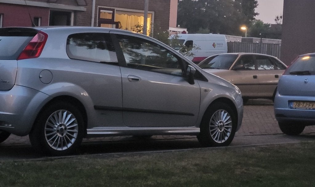 Fiat Grande Punto 1.4-16V Emotion (2007) – APK JUNI 2027!, Autos, Argent ou Gris, Achat, 5 places, Particulier