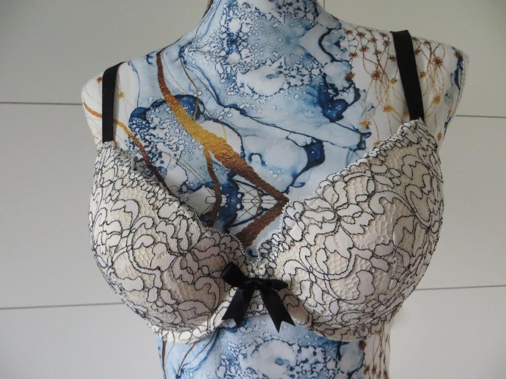 Beha - bh - wit/zwart - Esmara Lingerie - Mt : 85B - nieuw, Esmara Lingerie, Ophalen of Verzenden, Wit, BH