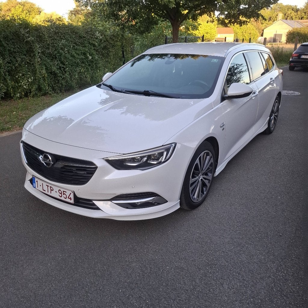 Opel Insigna 1.6 CDTI OPC Line Sport tourer de 2019, Autos, Opel, Euro 6, Carnet d'entretien, Noir, 5 portes