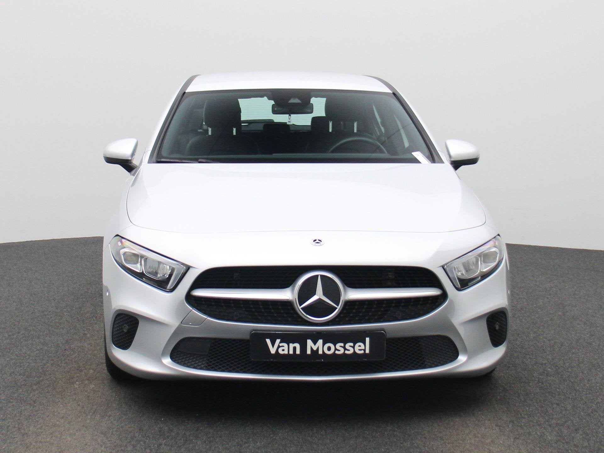 Mercedes-Benz A-Klasse A 180 d Business Line Camera | PDC V+, 745 kg, Gebruikt, Zwart, 4 cilinders