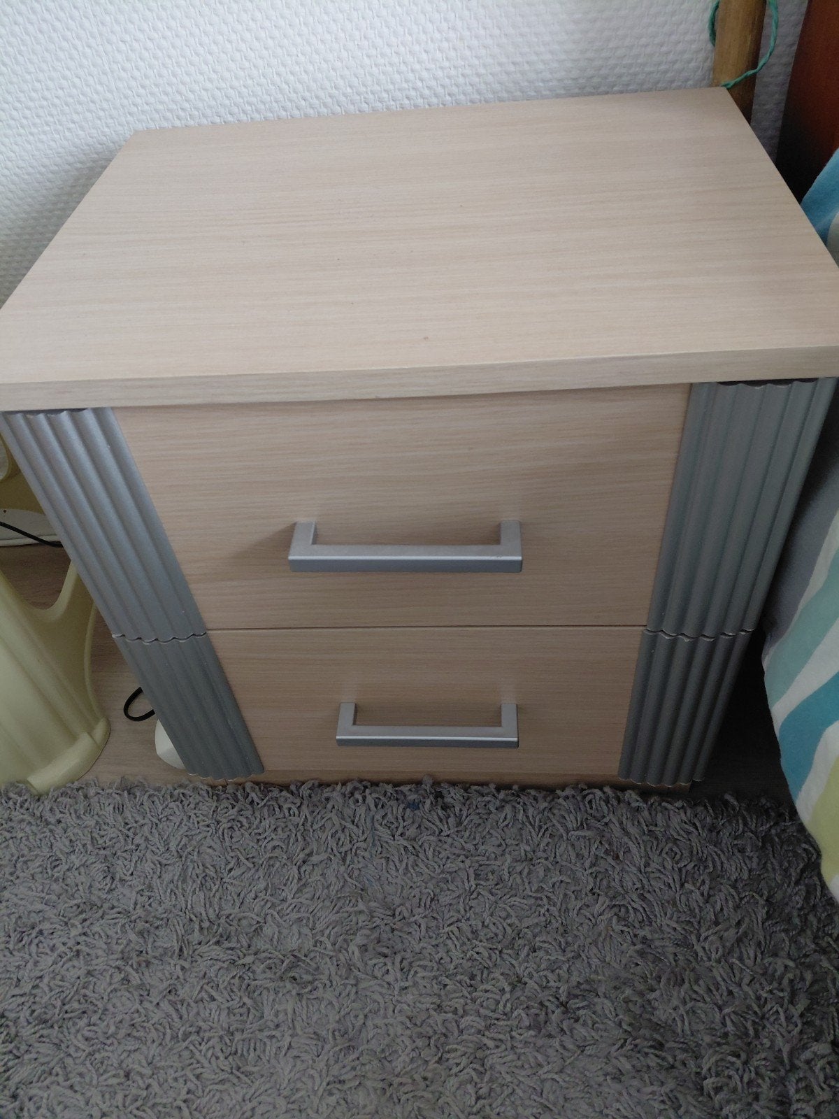 2 table de nuit et1 commande avec miroir, Maison & Meubles, Enlèvement