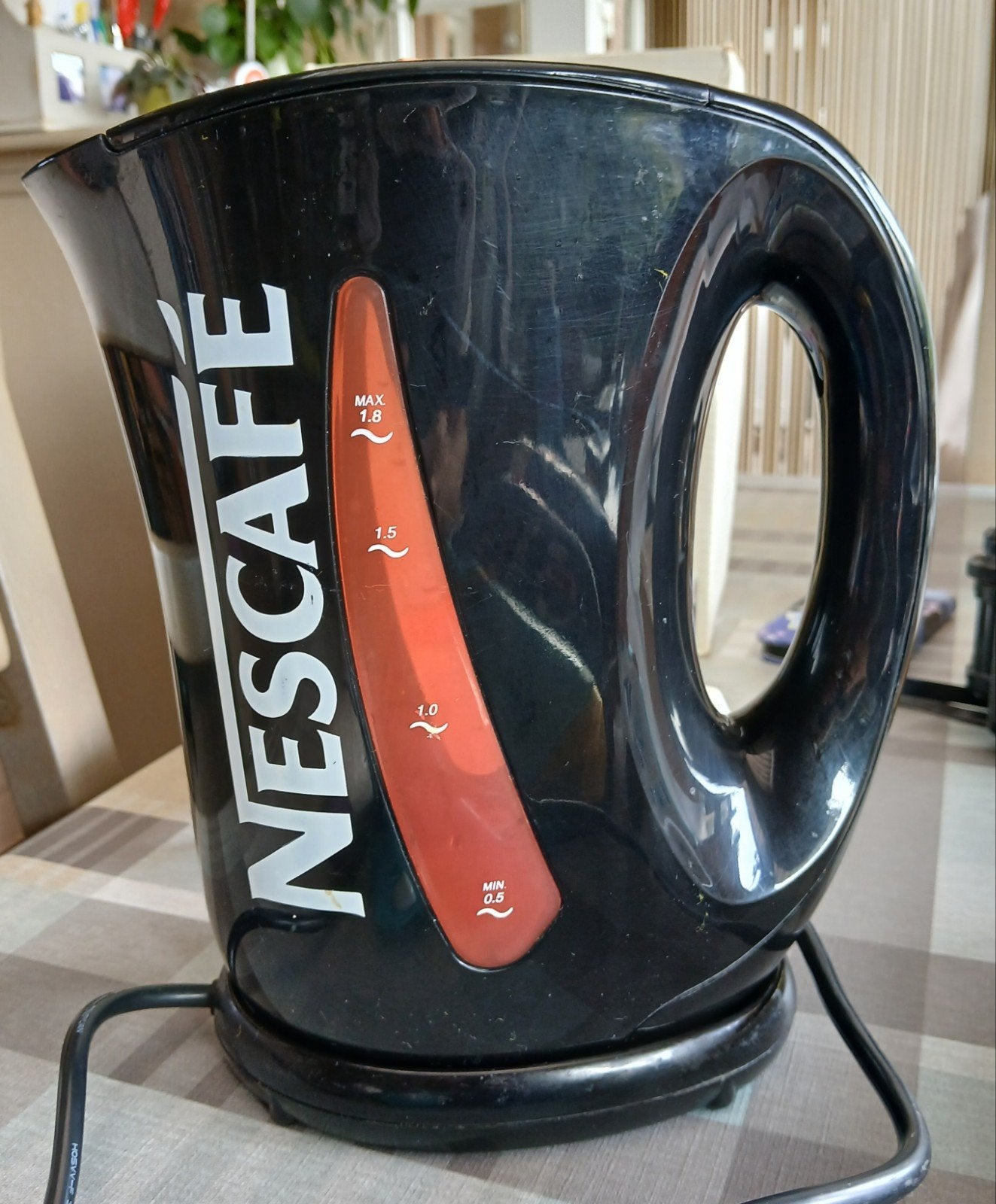 Nescafé waterkoker 1.8l, 1 tot 2 liter, Ophalen, Gebruikt