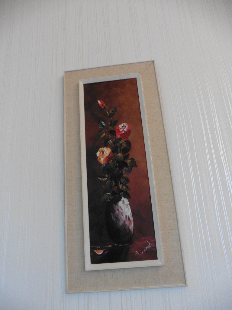 Peinture encadrée et signée, vase avec roses, vintage, Enlèvement, Vintage, Fleurs, Toile
