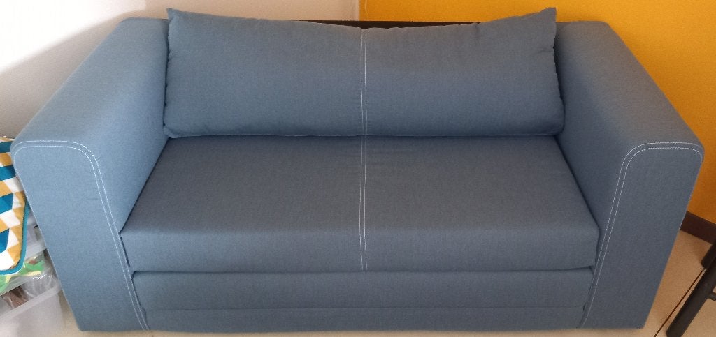Divan convertible Ikea ASKEBY finition Jeans, Maison & Meubles, Canapés | Salons, Moins de 75 cm, Convertible finition Jeans, Comme neuf