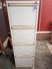 Metalen kast met schuiven, Huis en Inrichting, Kasten | Ladekasten, Ophalen, Minder dan 50 cm, 100 tot 150 cm, Zo goed als nieuw