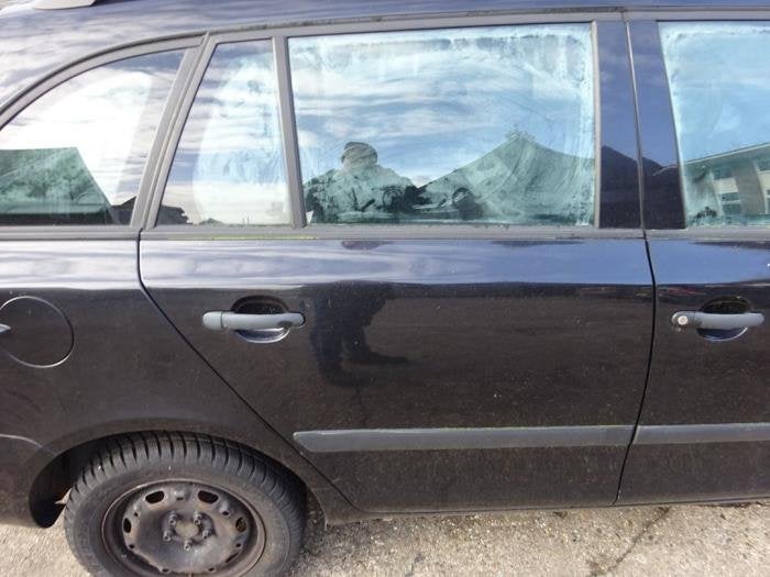 Portière 4portes arrière droite d'un Skoda Fabia (LF9R), -, 3 mois de garantie, Utilisé, Skoda