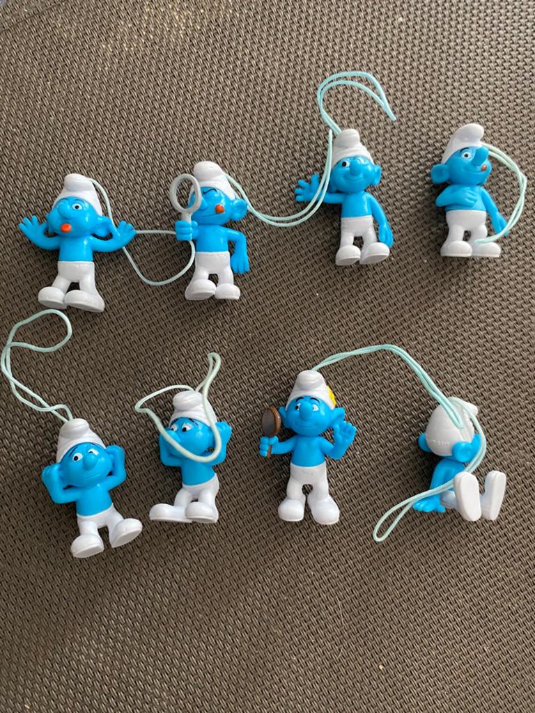 8 kleine smurfen aan een hangertje, Ophalen, Zo goed als nieuw