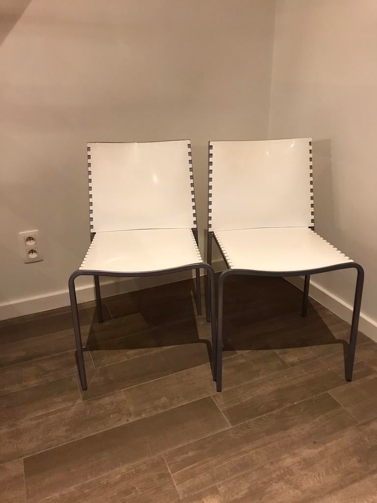 2 KUNSTSTOF PLASTİEK STOELEN, Kunststof, Gebruikt, Twee, 2 stoelen