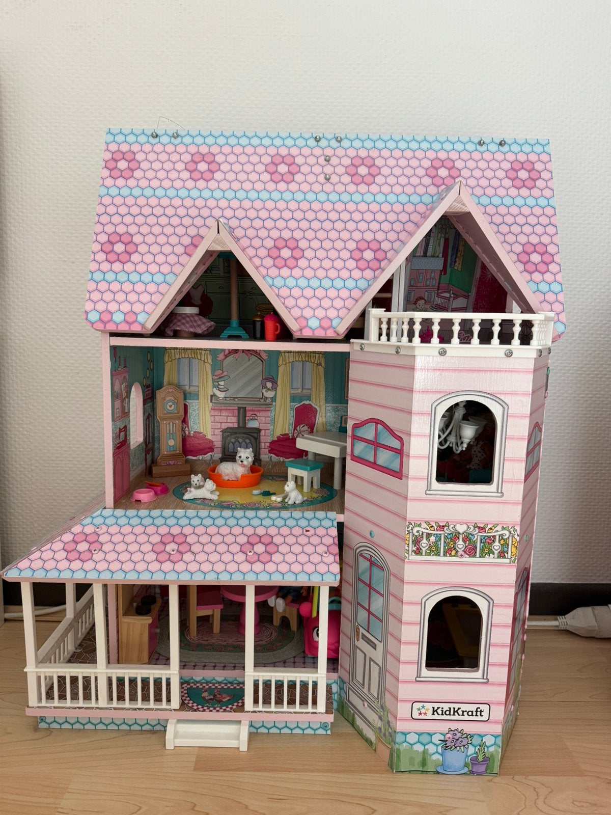 Poppenhuis Kidkraft in hout met extra poppetjes en diertjes, Ophalen, Zo goed als nieuw, Poppenhuis