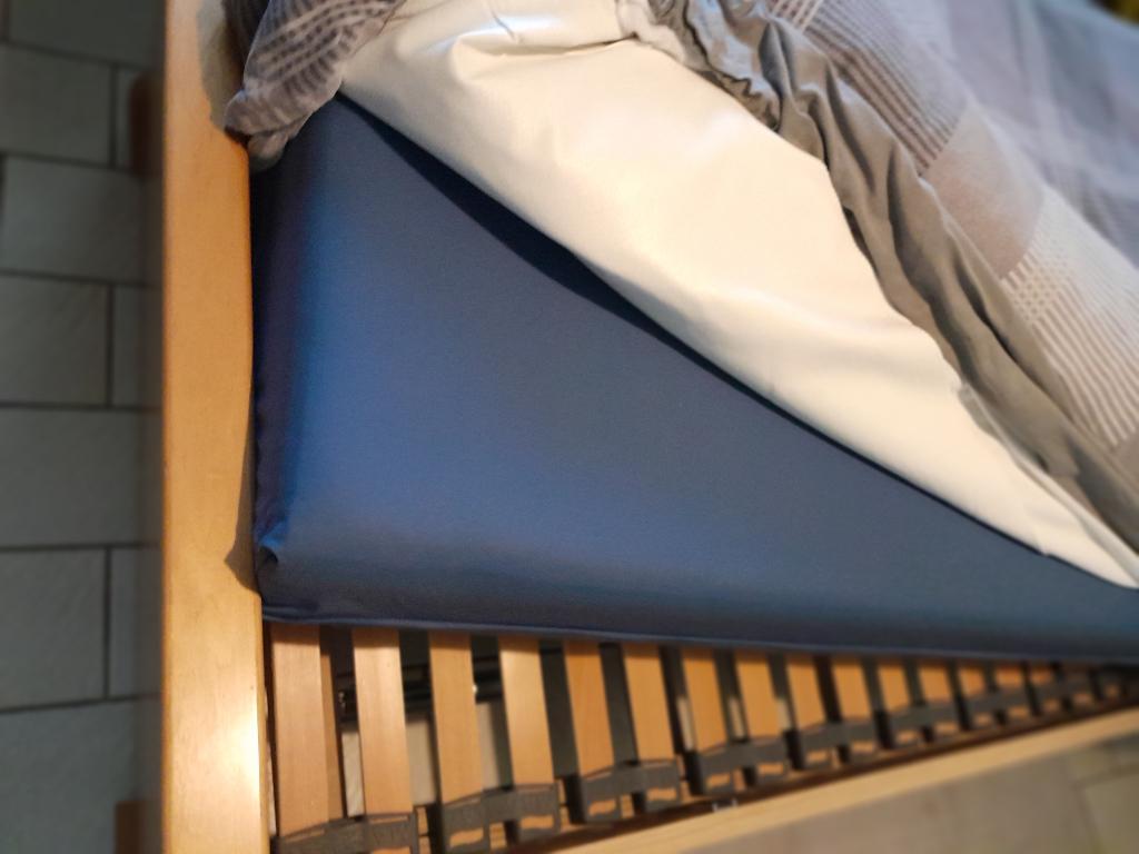 1 pers bed, Huis en Inrichting, Slaapkamer | Bedden, Zo goed als nieuw, Eenpersoons, 90 cm, 200 cm, Hout, Ophalen