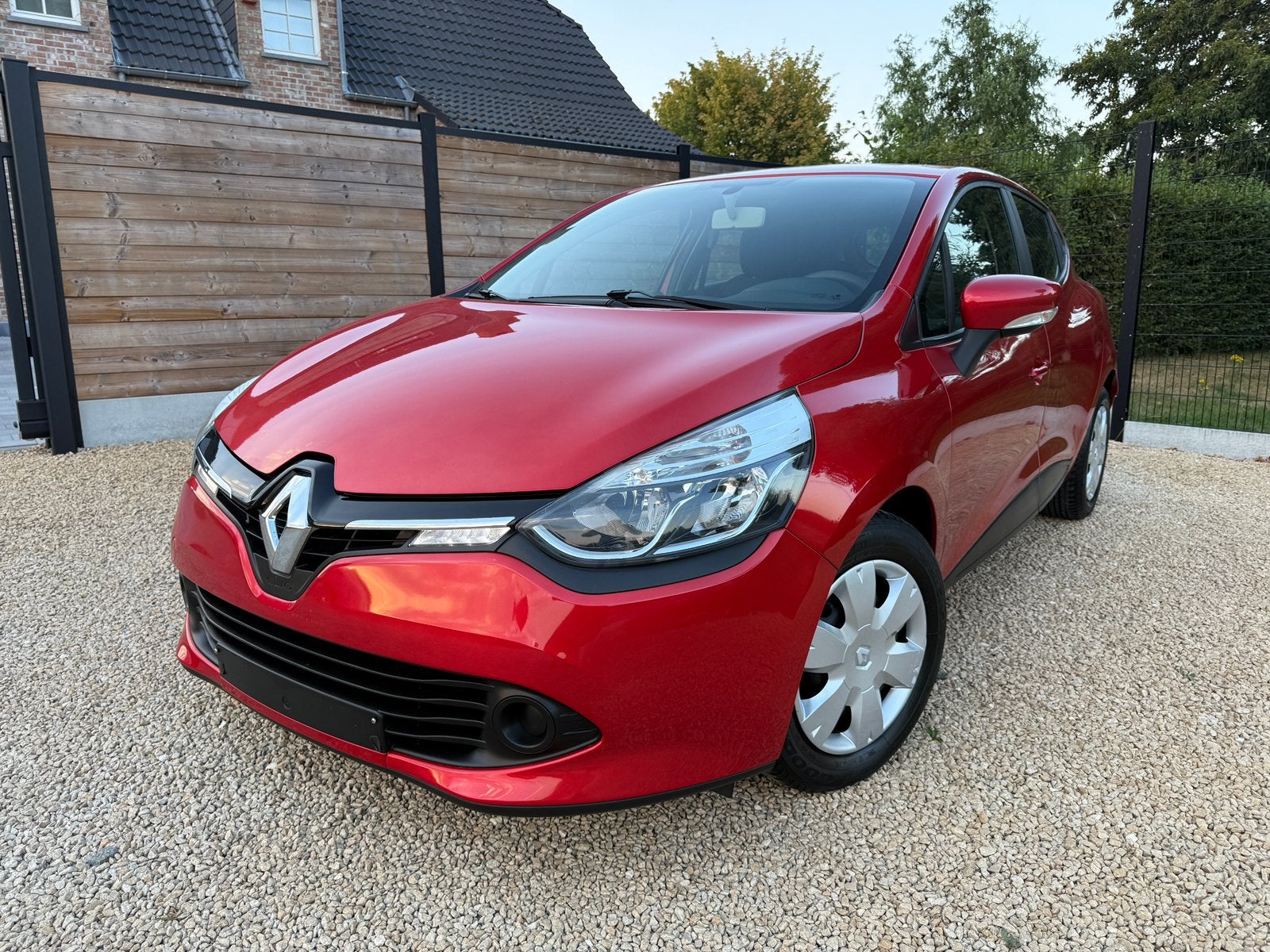 Renault Clio 1.2i Benzine Bj 2013 Navigatie Airco Gekeurd, Auto's, Voorwielaandrijving, Stof, 4 cilinders, 5 deurs