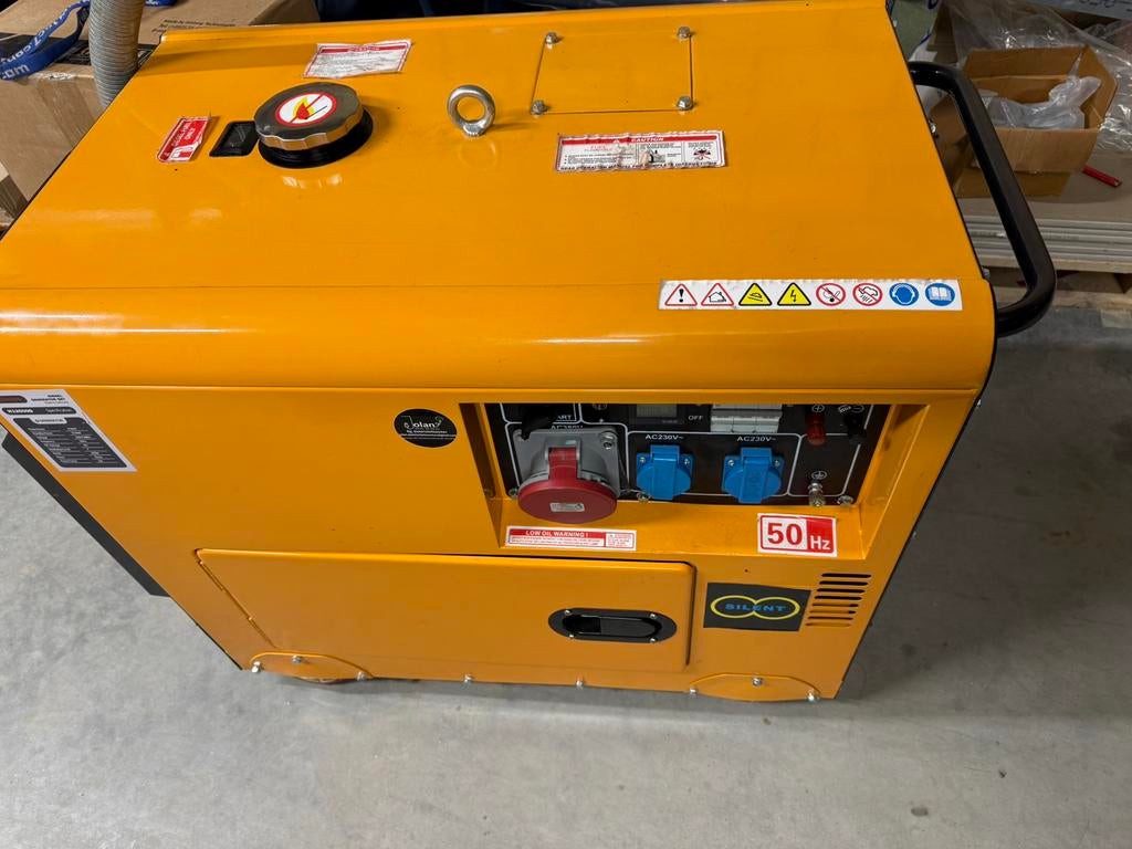 Generators te HUUR, Doe-het-zelf en Bouw, Aggregaten, Ophalen, Zo goed als nieuw