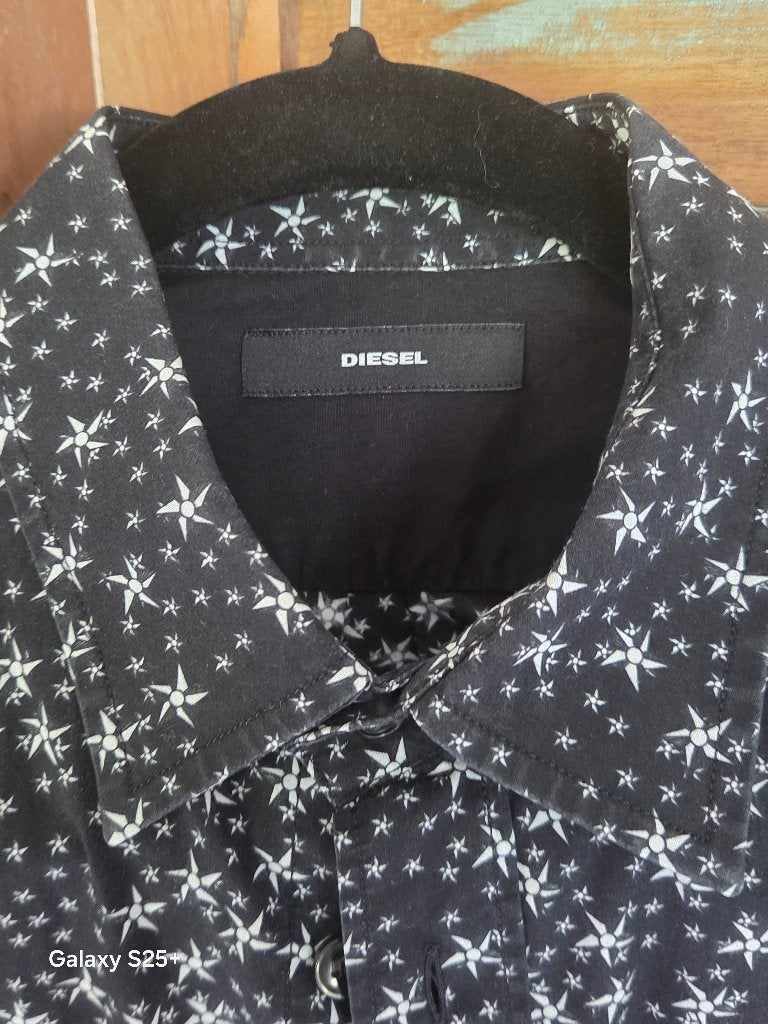 Diesel zwart shirt met wit patroon, Kleding | Heren, Ophalen, Diesel, Zwart, Halswijdte 39/40 (M)