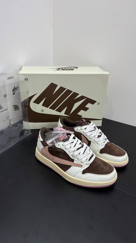 Travis scott sneakers, Ophalen of Verzenden, Nieuw, Sneakers