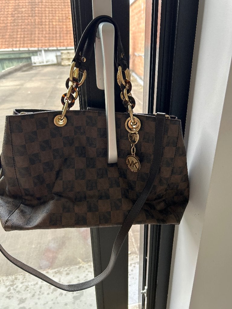 Mickael Kors tas, Handtassen en Accessoires, Tassen | Damestassen, Ophalen, Zo goed als nieuw, Bruin, Schoudertasje