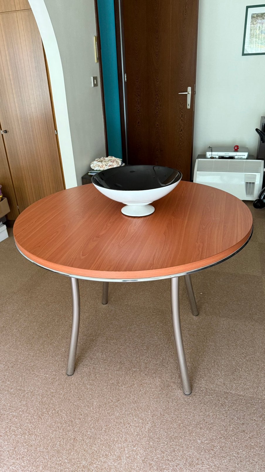 Table ronde 100 x 70 cm en bois et métal, Maison & Meubles, Enlèvement, Comme neuf