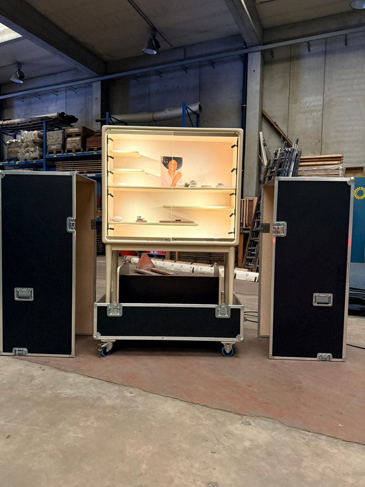 Grote verlichte juwelenvitrine op flightcase— 180  120  40, Ophalen, Zo goed als nieuw