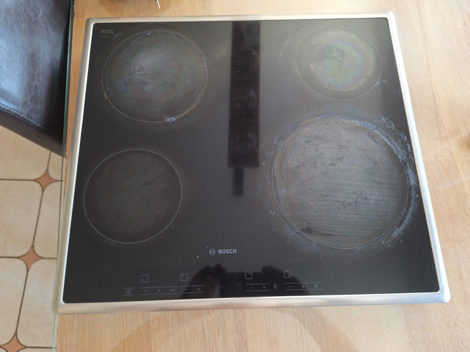 Taque vitrocéramique 4 zones bosch fonctionne très bien, Electroménager, Tables de cuisson, Enlèvement