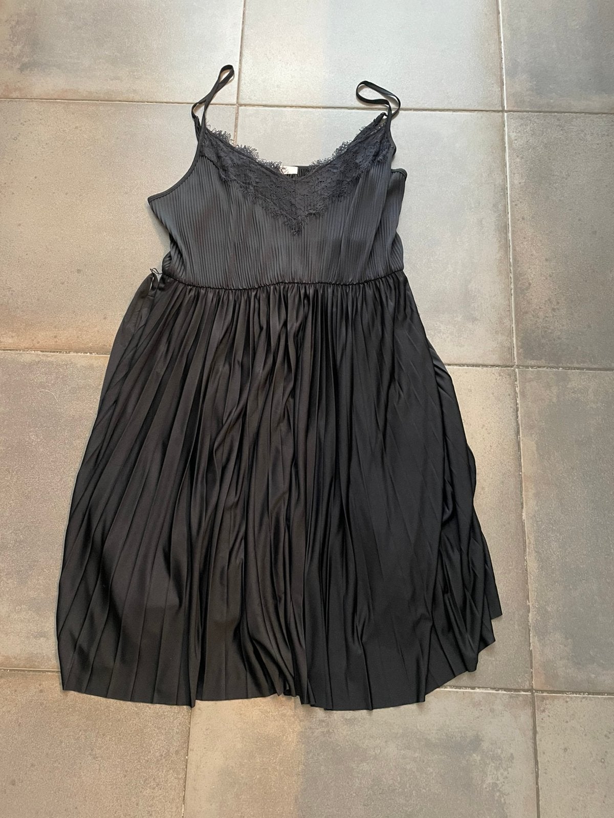 Little black dress curvy, Ophalen of Verzenden, Zo goed als nieuw, Maat 46/48 (XL) of groter