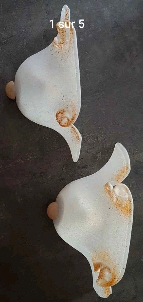 2 Appliques en verre opaques tachetées, Maison & Meubles, Lampes | Appliques, Enlèvement, Verre