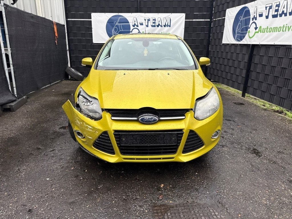 ESSIEU ARRIÈRE FWD Ford Focus 3 (|2320059|AV615K067BF|), Utilisé, Ford