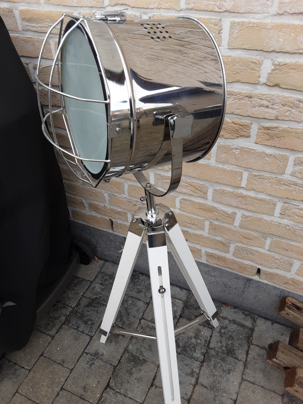 Moderne staanlamp, Enlèvement