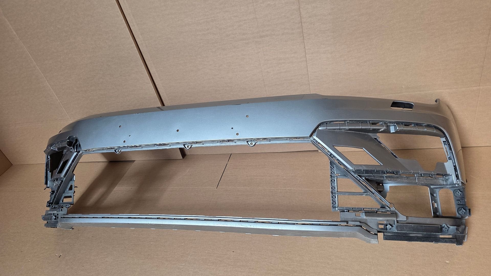 Voorbumper VW Tiguan 5NA R-line 4xPDC KLS L B7W ALLSPACE 5NN, Gebruikt, -, Ophalen of Verzenden, Bumper