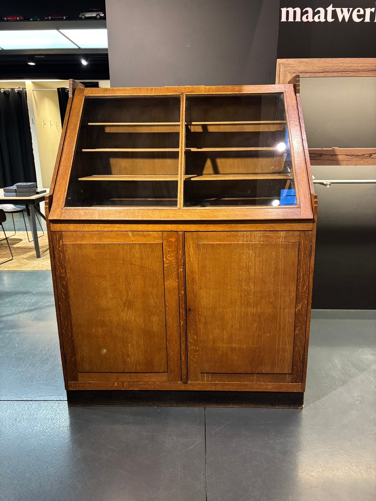 Vintage houten vitrinekast, Huis en Inrichting, Ophalen, Gebruikt, 100 tot 150 cm, Vintage
